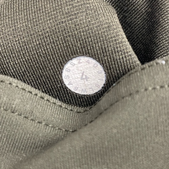 Lulu Lemon leggings - Picture 6 of 6